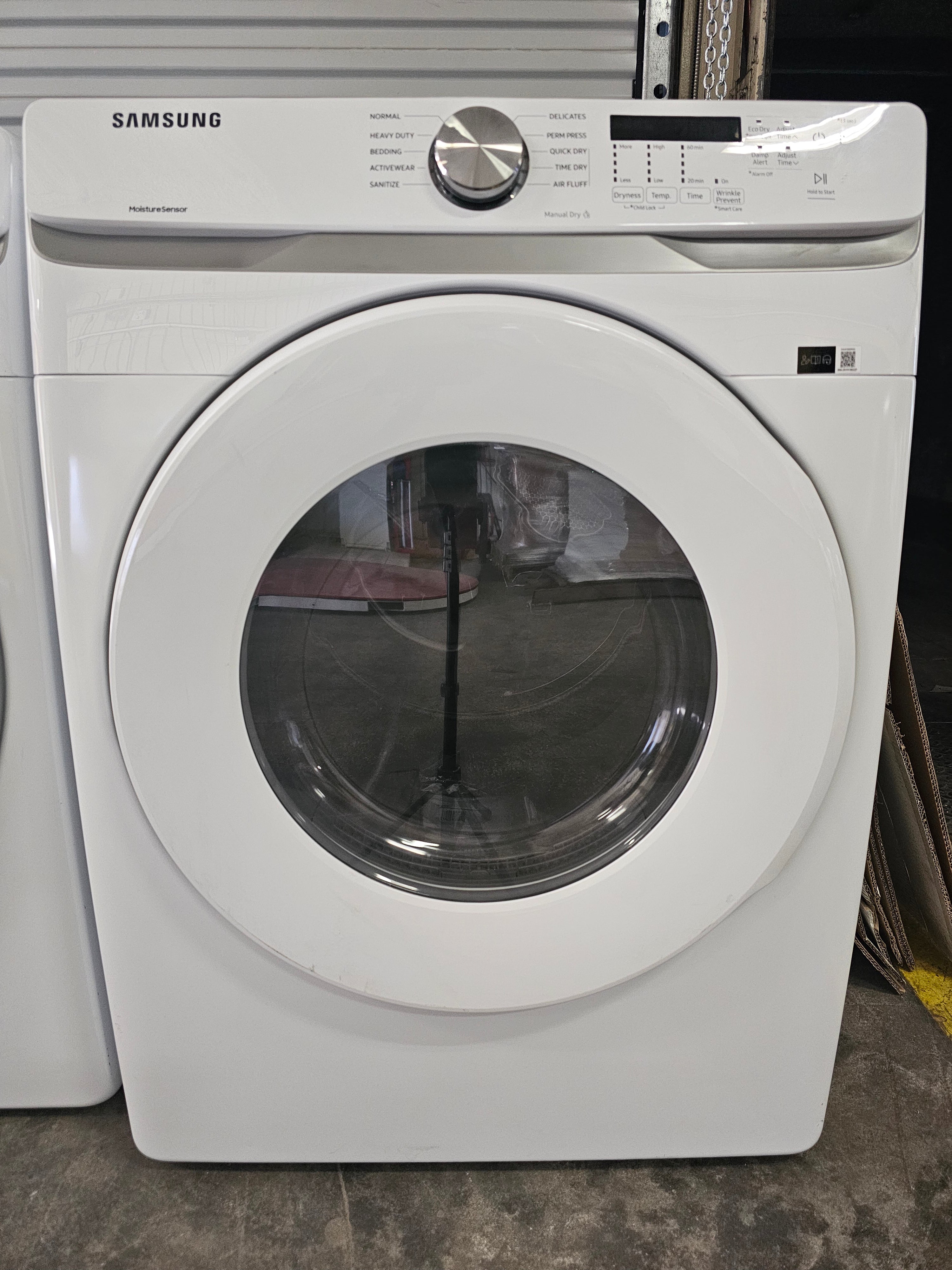 Samsung 7.5 cu. ft. Stackable Vented Electric Dryer with Sensor Dry in White