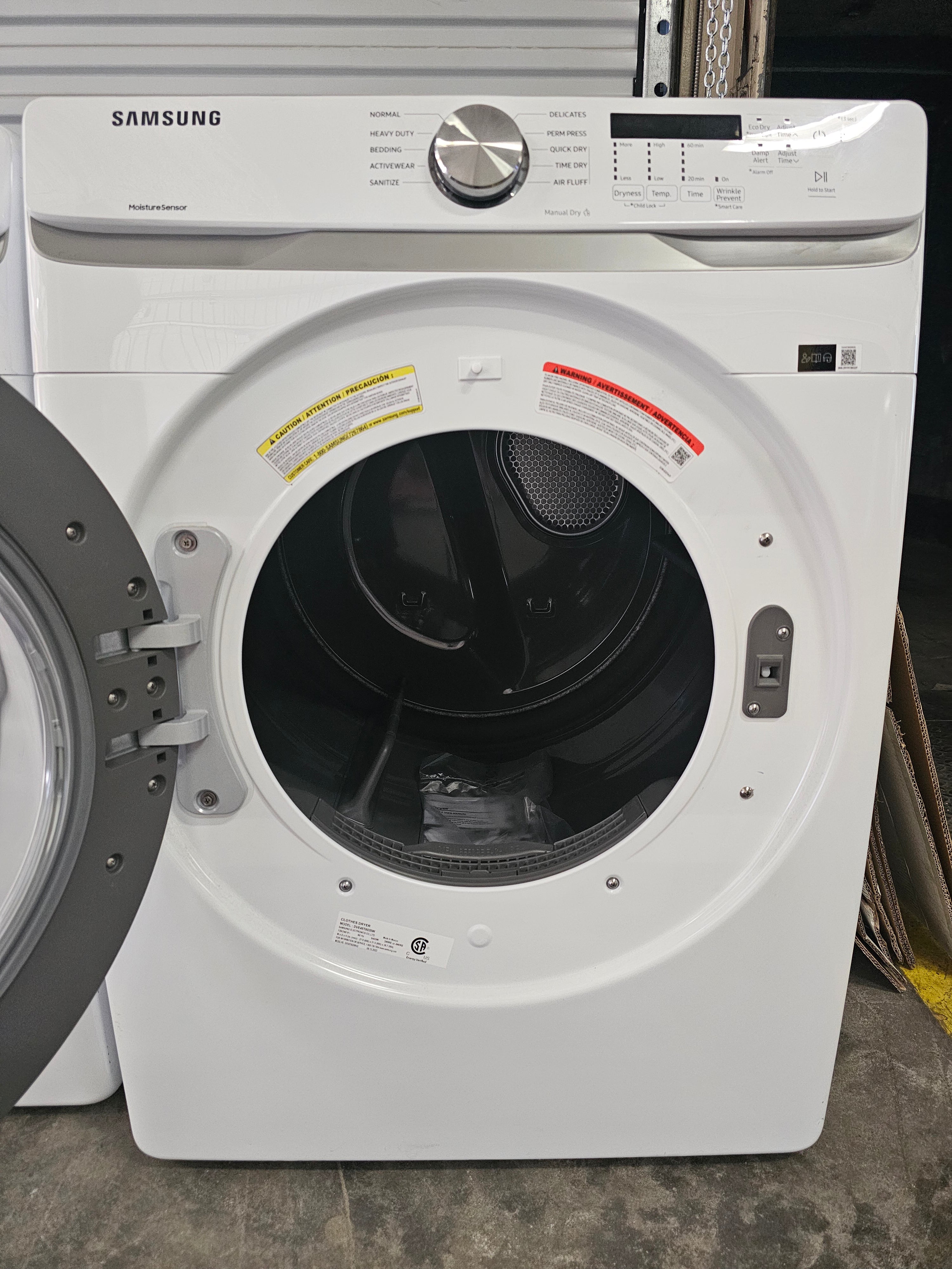 Samsung 7.5 cu. ft. Stackable Vented Electric Dryer with Sensor Dry in White