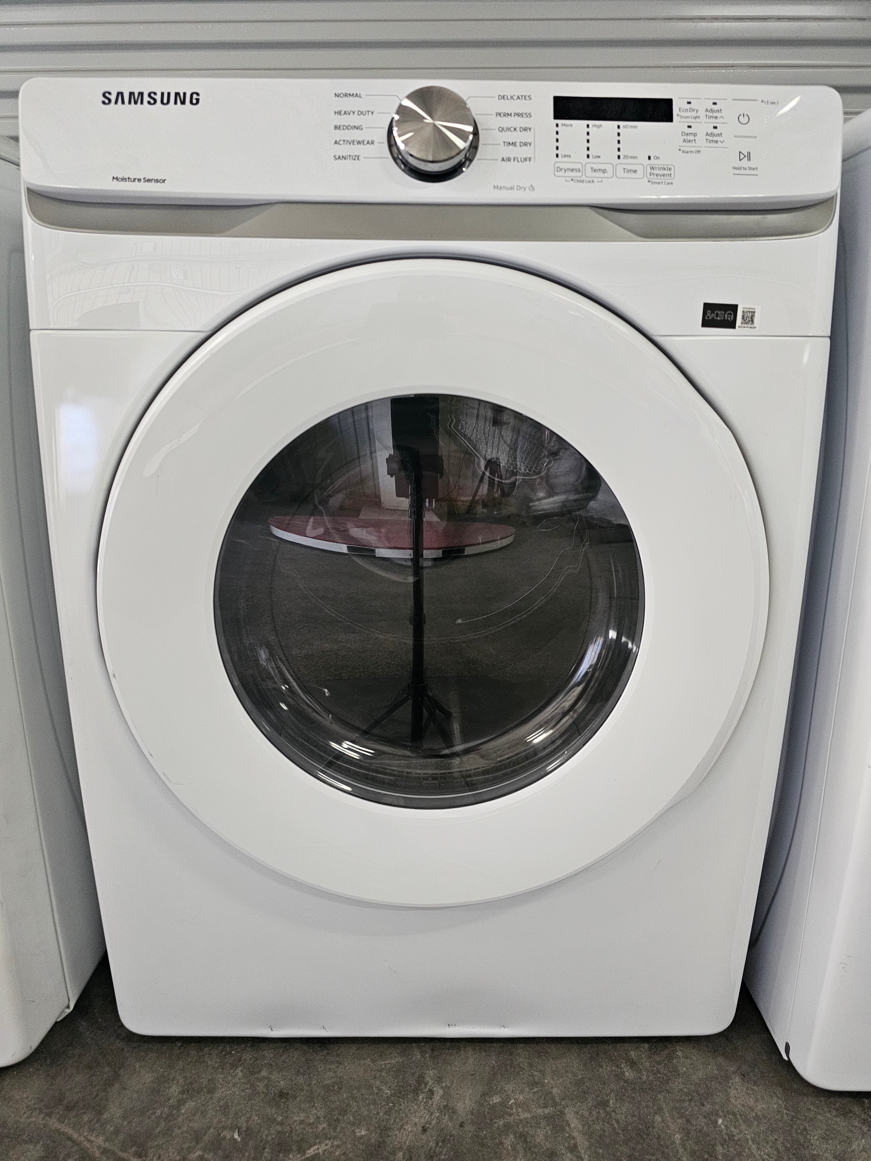 Samsung 7.5 cu. ft. Stackable Vented Electric Dryer with Sensor Dry in White