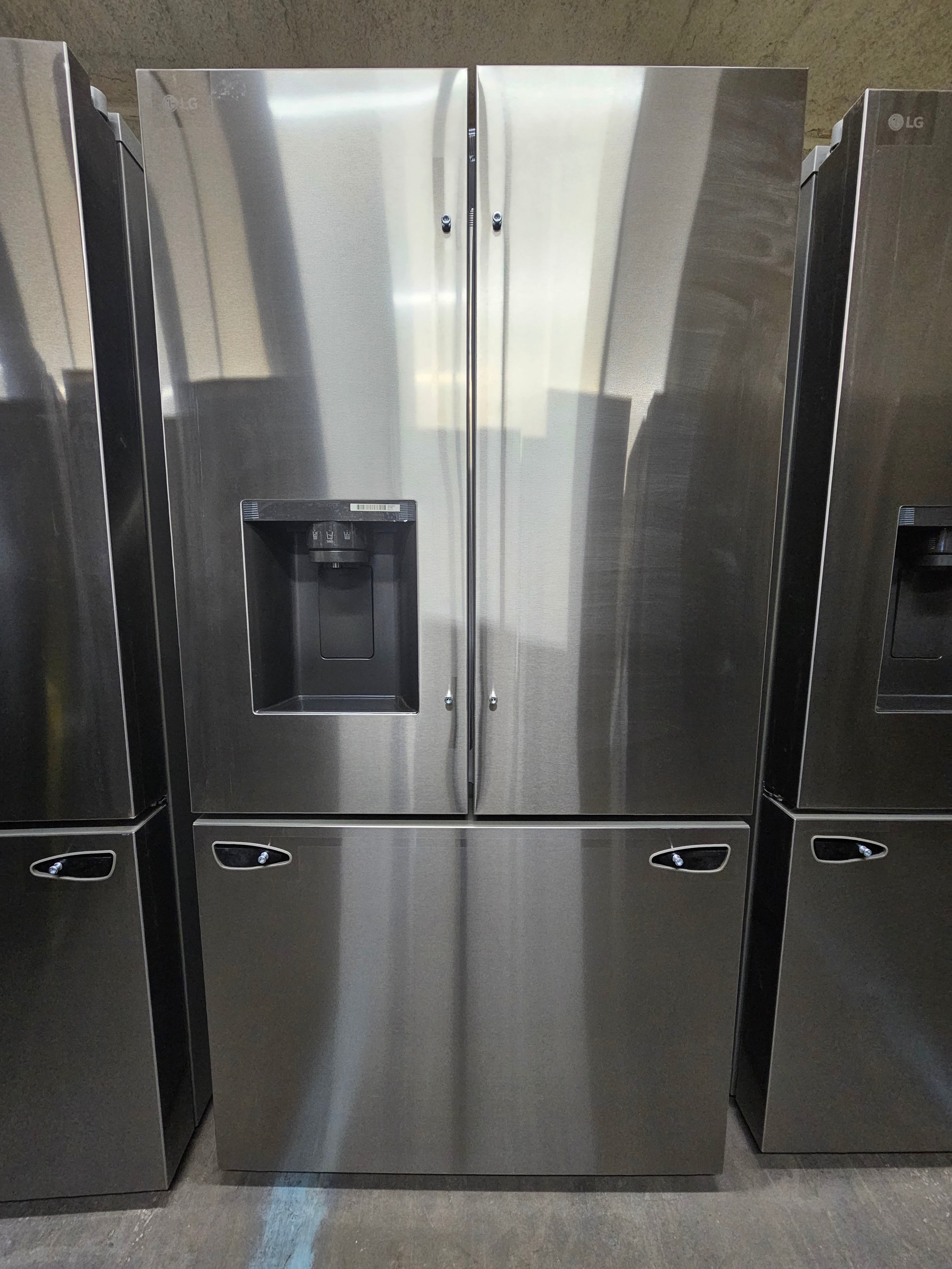 LG 31 cu. ft. SMART Standard Depth MAX French Door Refrigerator with Dual Ice Makers in PrintProof Stainless Steel