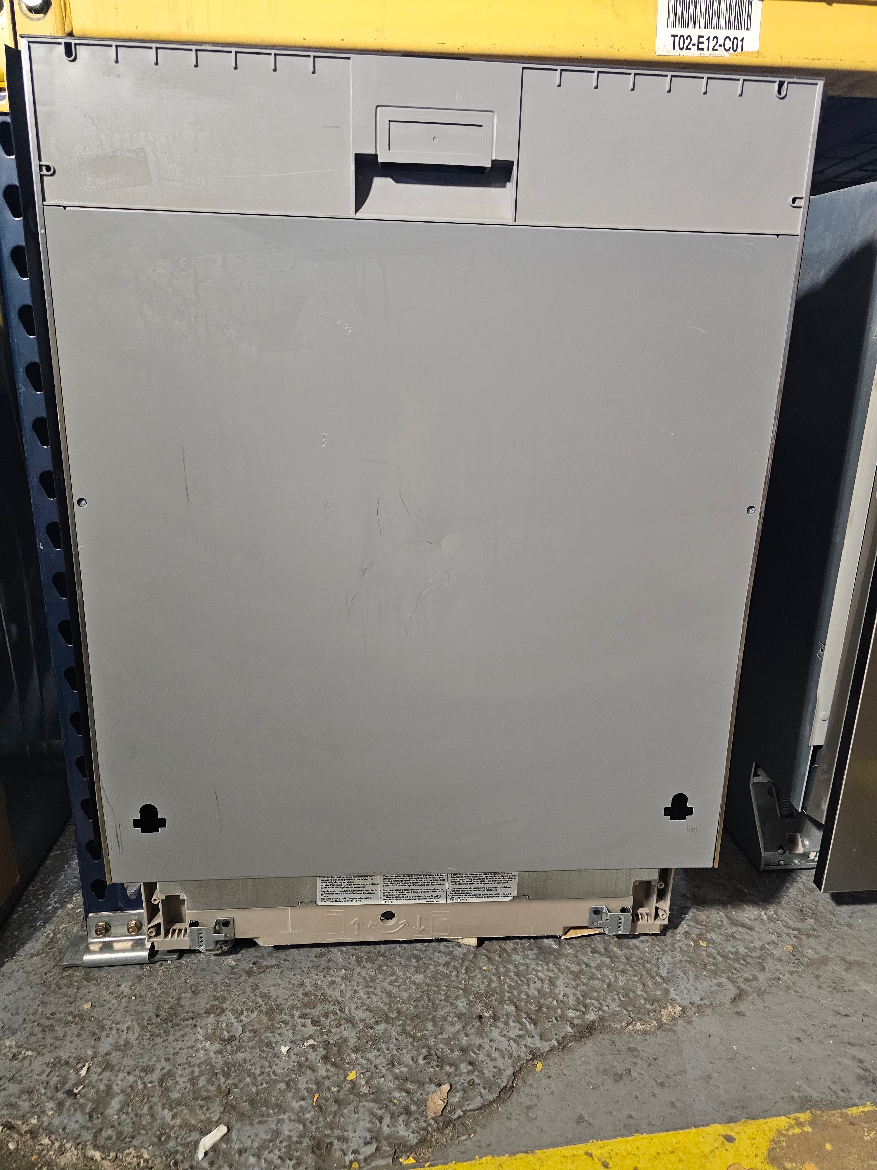 Thermador 24 Inch Fully Integrated Built-In Smart Dishwasher with 16 Place Settings, 5 Wash Cycles, 48 dBA, and ENERGY STAR®: Panel Ready