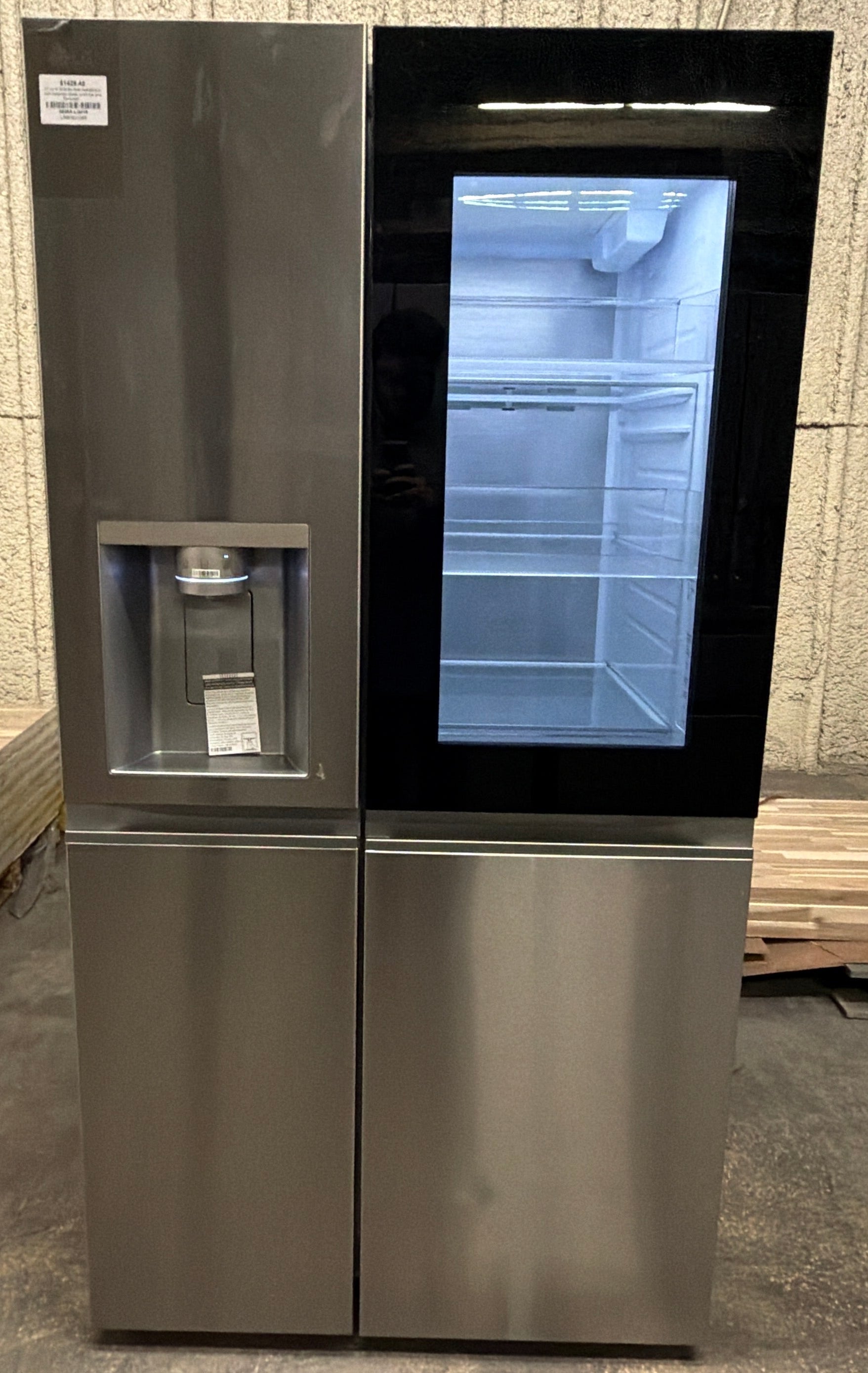 27 cu. ft. Side-By-Side Refrigerator with Instaview Glass, Craft Ice, and Recessed Handles in PrintProof Stainless Steel