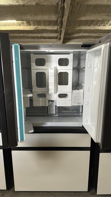 Samsung BESPOKE 29 cu. ft. 4-Door French Door with Tablet Black & White