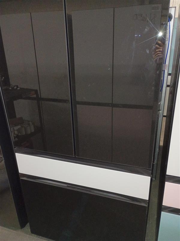 36 Inch Smart 4-Door French Door Refrigerator with 29 cu. ft. Total Capacity, Beverage Center™, FlexZone™ Drawer, Door Alarm, Twin Cooling Plus™, Wi-Fi, Ice Maker, ADA-Compliant, and ENERGY STAR®
