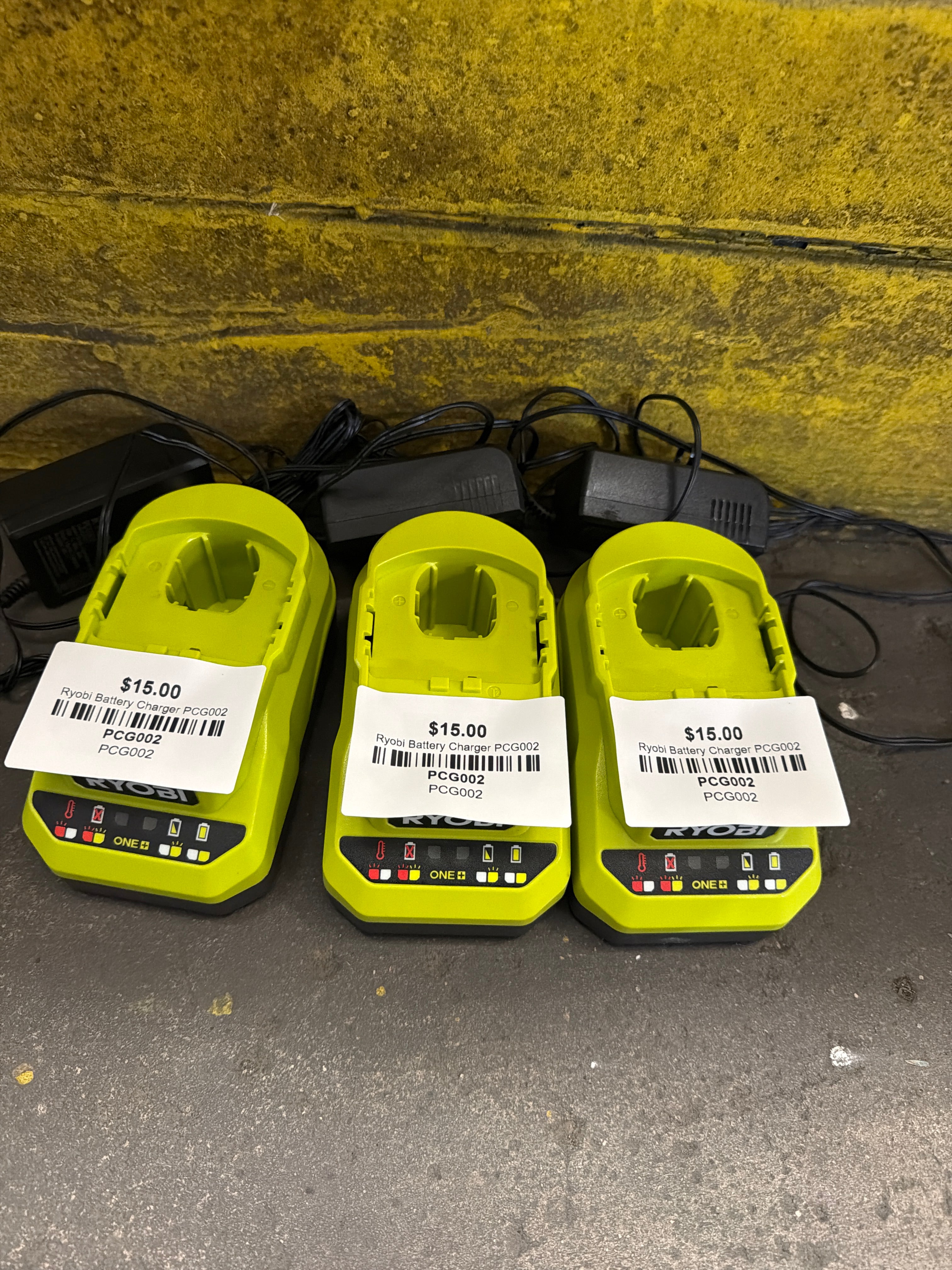 Ryobi ONE+ 18V Lithium-Ion Charger