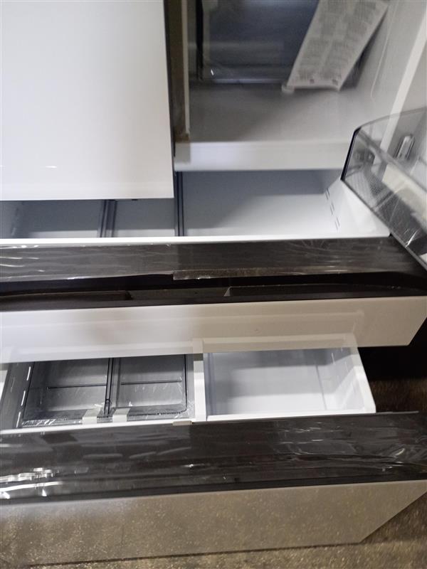 Bespoke 36in. 29cu.ft. Standard Depth Charcoal Glass and White Glass 4-Door French Door Refrigerator w/AI Family Hubplus
