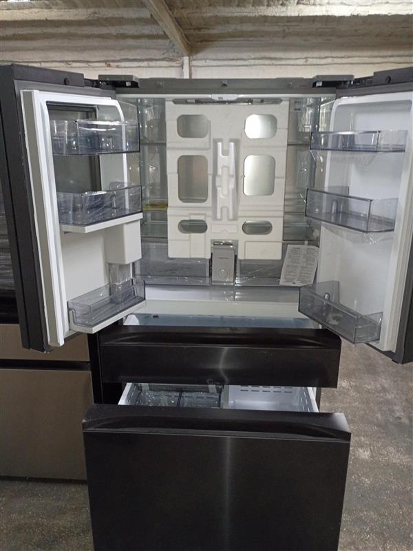 Bespoke 36 in. 29 cu. ft. Standard Depth 4-Door French Door Smart Refrigerator in Stainless Steel with Beverage Center