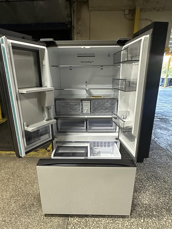 Bespoke 3-Door French Door Refrigerator (24 cu. ft.)