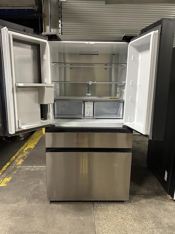 Bespoke 23 cu. ft. Counter Depth 4-Door French Door Refrigerator with Beverage Center™ in Stainless Steel