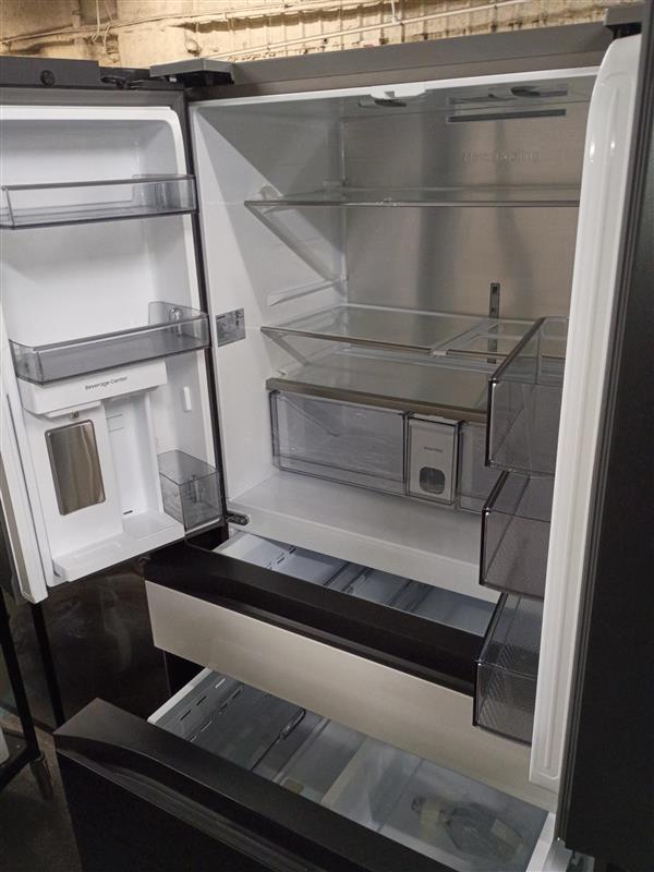 36 Inch Smart 4-Door French Door Refrigerator with 29 cu. ft. Total Capacity, Beverage Center™, FlexZone™ Drawer, Door Alarm, Twin Cooling Plus™, Wi-Fi, Ice Maker, ADA-Compliant, and ENERGY STAR®