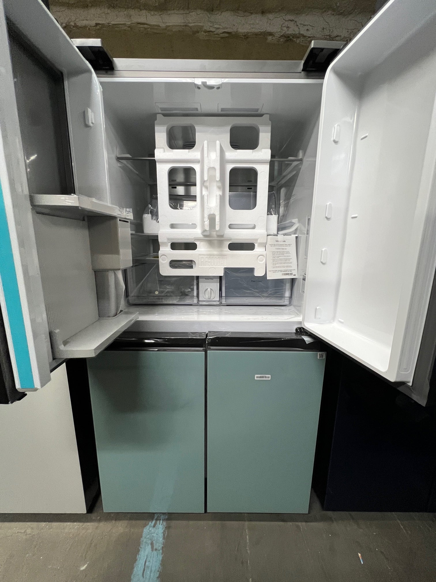 Samsung Bespoke 29 cu. ft. 4 - Door Flex White and Blue