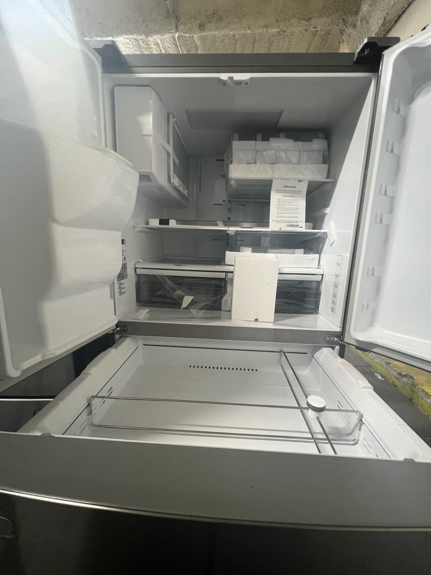 *CLEARANCE* Samsung 28 Cu. Ft. 4-Door With FlexZone Drawer Stainless Steel