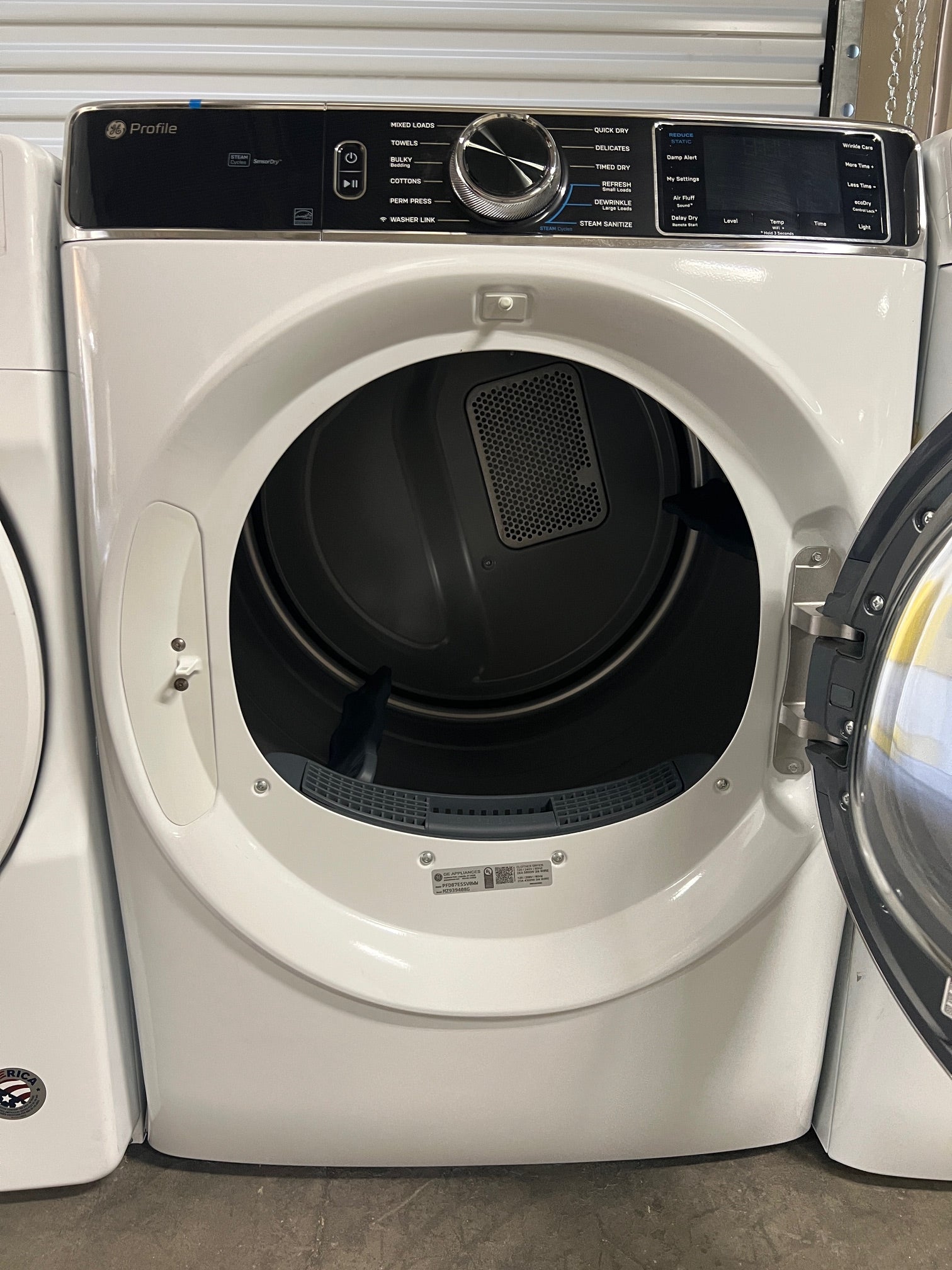 GE 7.8 cu.ft. Smart Front Load Electric Dryer in White with Steam and Sanitize