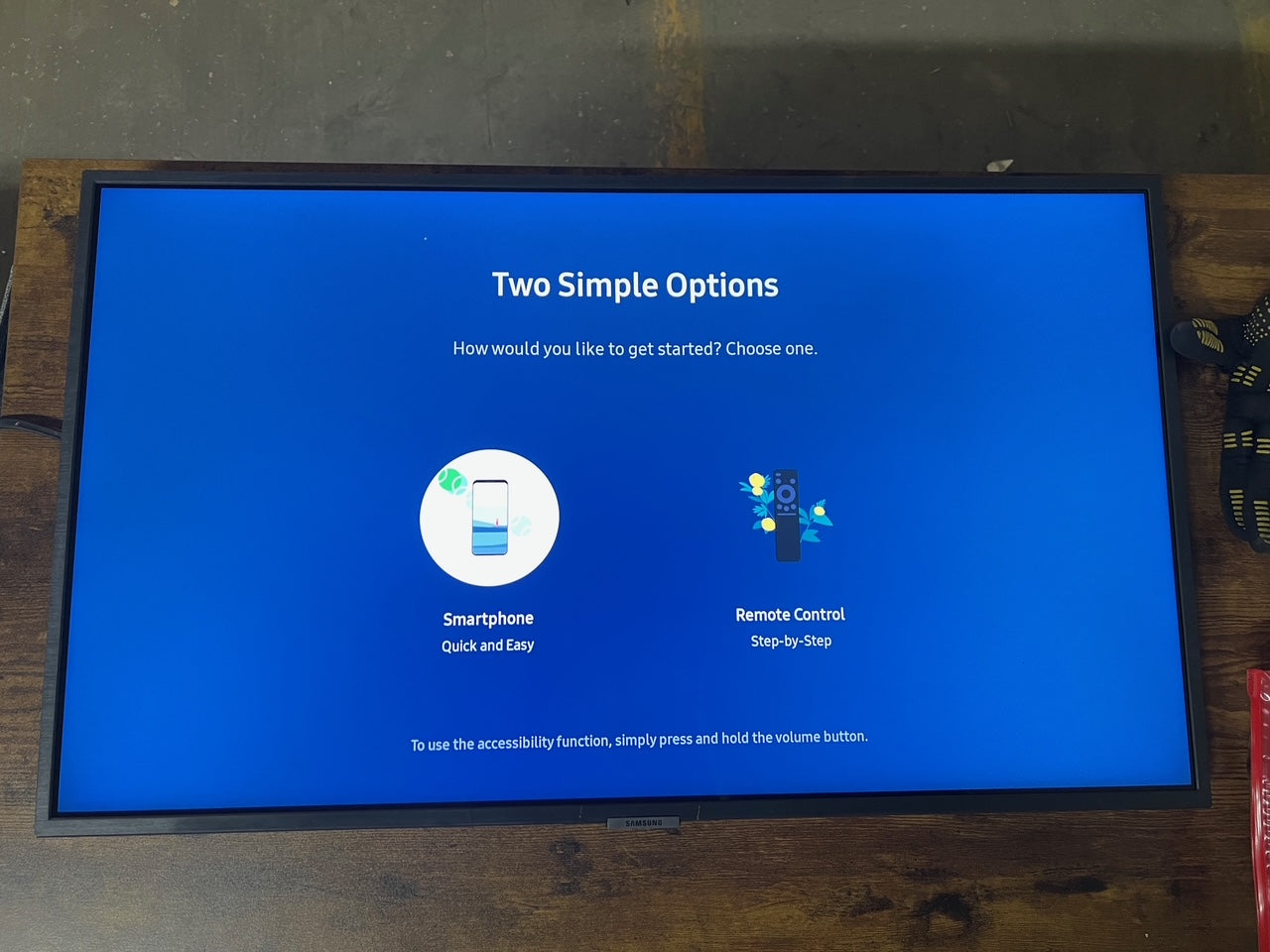 SAMSUNG 32" Class Q60C QLED 4K Smart TV 2023