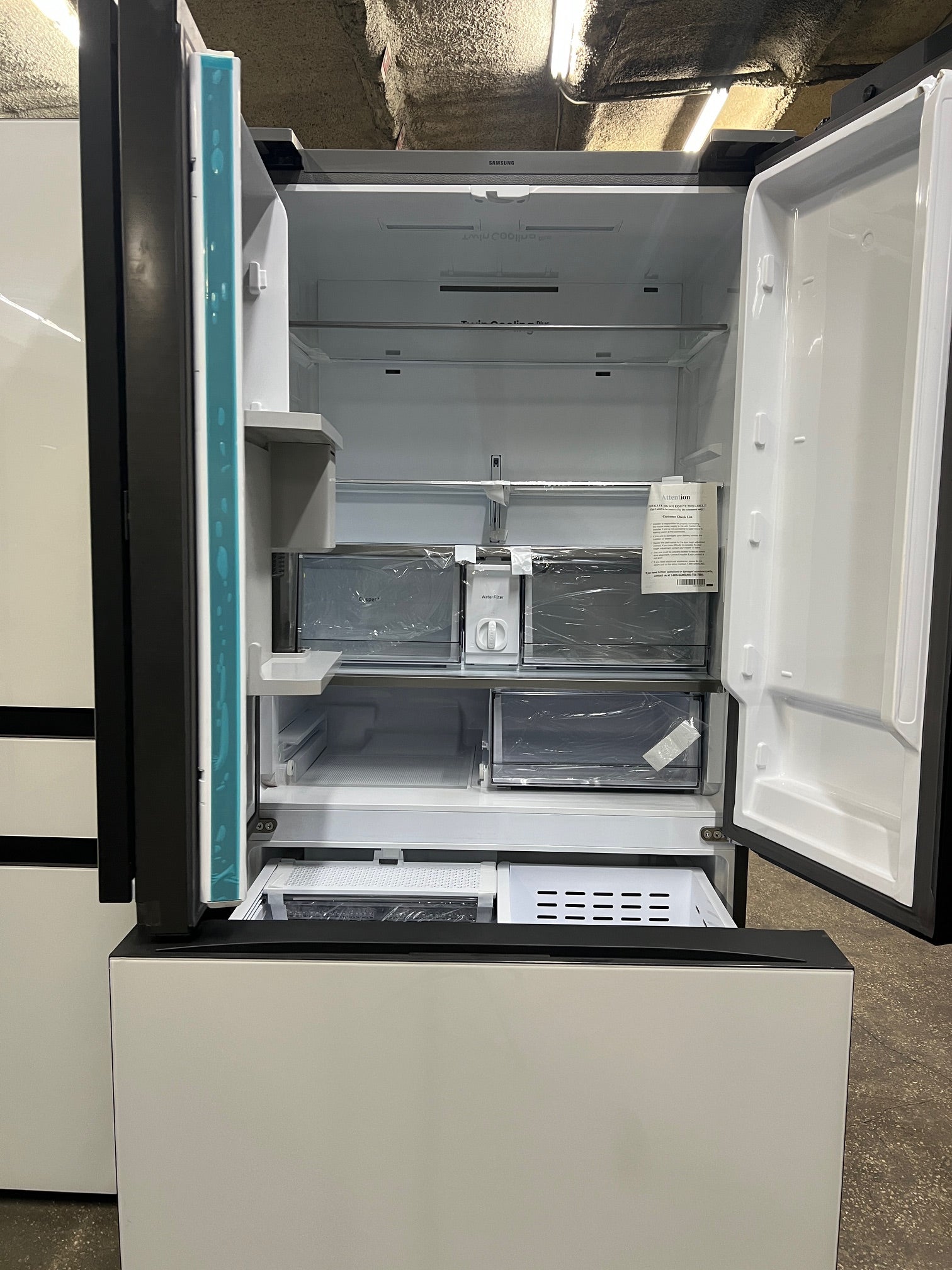 Samsung Bespoke 3-Door French Door Refrigerator Counter depth 24 cu. ft. with FAMILY HUB Tablet - White