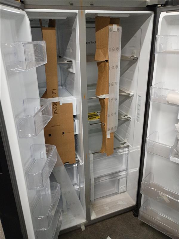 Bespoke 36 in. 28 cu. ft. Standard Depth Side by Side Refrigerator in Stainless Steel with Beverage Center