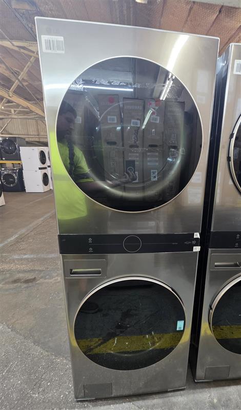 Single Unit Front Load LG WashTower™ with Center Control™ 4.5 cu. ft. Washer and 7.4 cu. ft. Electric Dryer