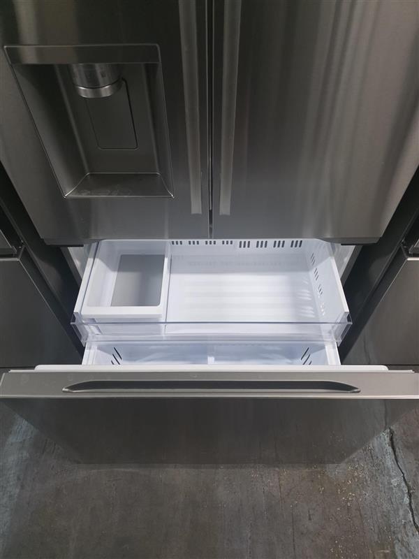 LG 23.7 cu. ft. Counter-Depth MAX 3-Door French Door Refrigerator (PrintProof Stainless Steel)