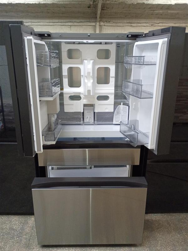Bespoke AI 4-Door French Door AI Family Hub™ | AI Vision & Auto Open Door | 23 cu.ft.