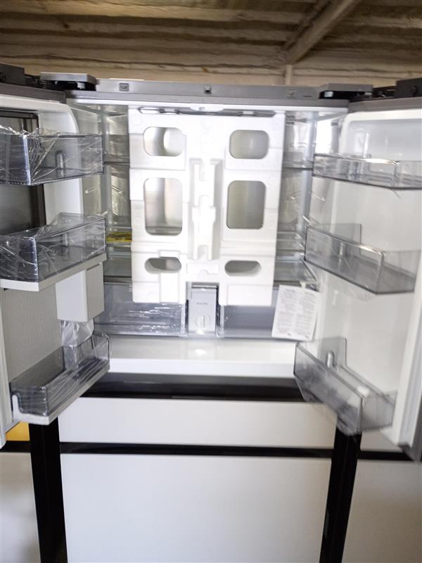 Bespoke 36in. 23cu.ft. Standard Depth Charcoal Glass and White Glass 4-Door French Door Refrigerator w/AI Family Hubplus