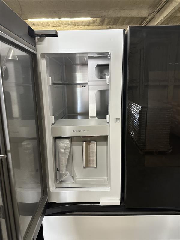 Samsung BESPOKE 29 cu. ft. 4-Door French Door with Tablet Black & White