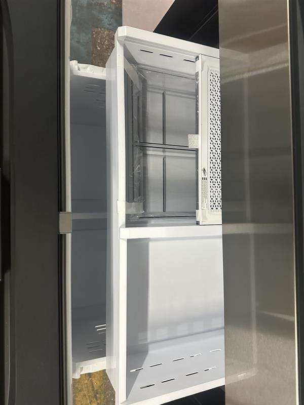 *CLEARANCE* Samsung BESPOKE 29 cu. ft. 4-Door Blue & Stainless Steel