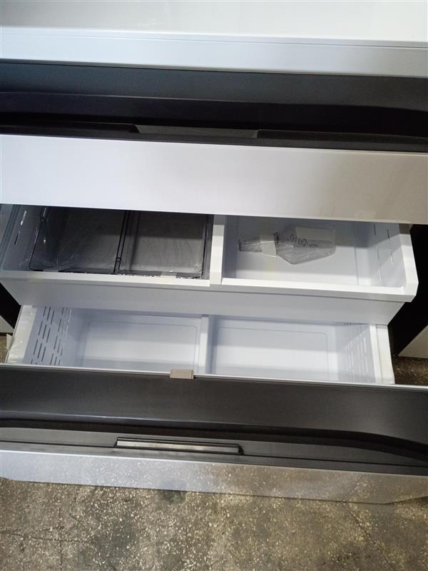 Bespoke 36in. 23cu.ft. Standard Depth Charcoal Glass and White Glass 4-Door French Door Refrigerator w/AI Family Hubplus