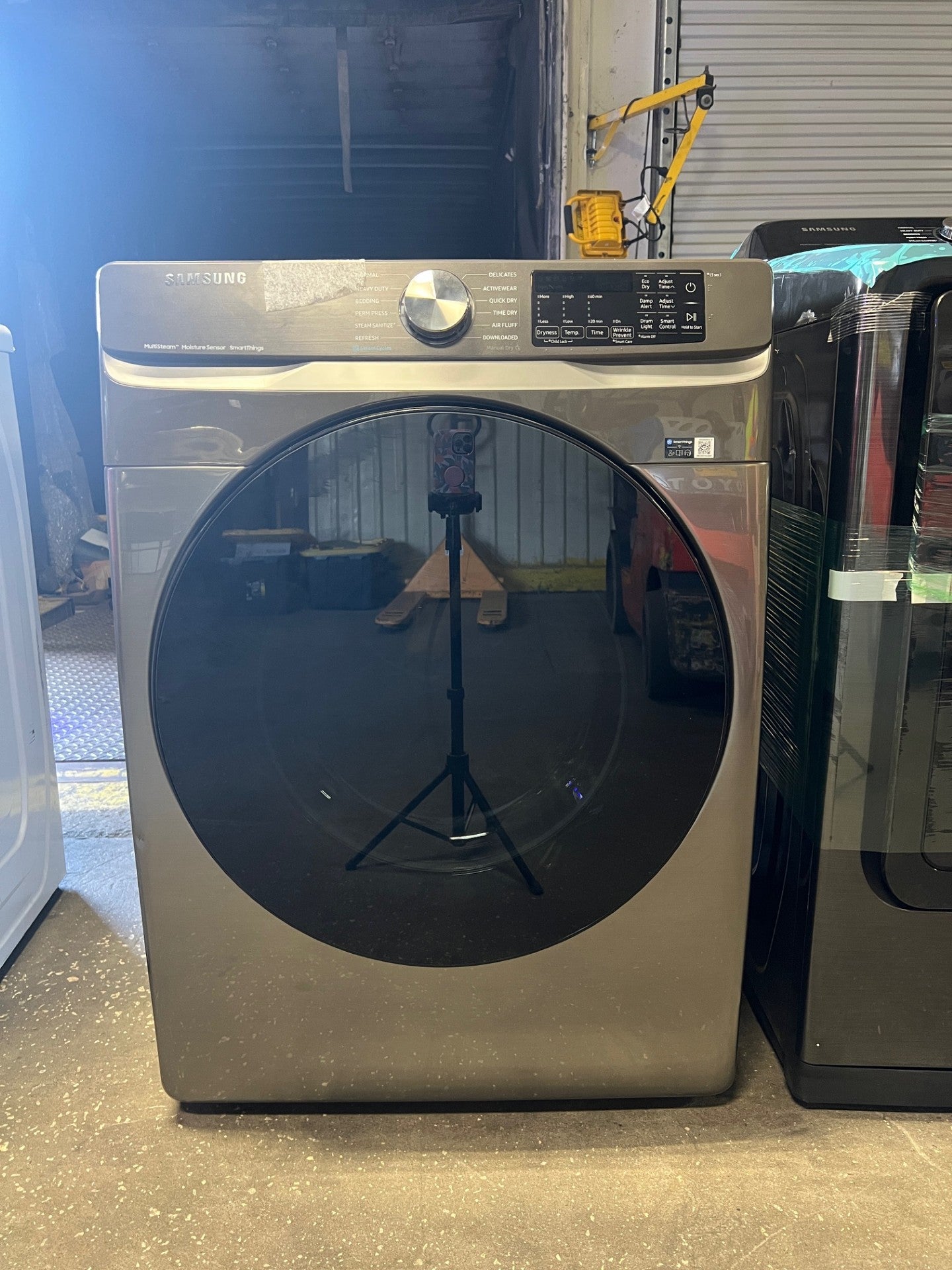 Samsung Extra Large Stackable Steam Cycle Vented Electric Dryer ( Platinum )