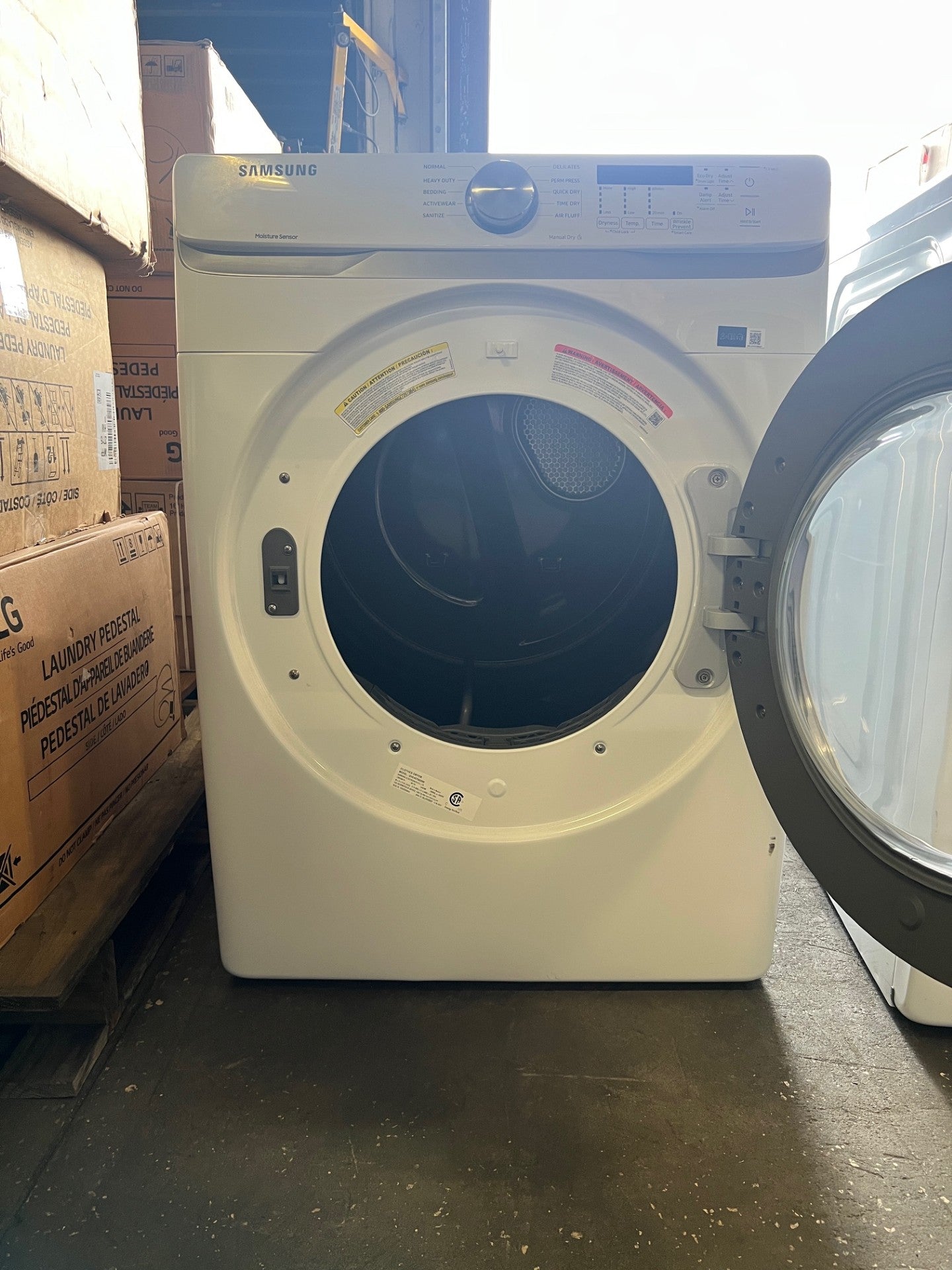 Samsung 7.5 cu. ft. Stackable Vented Electric Dryer with Sensor Dry in White