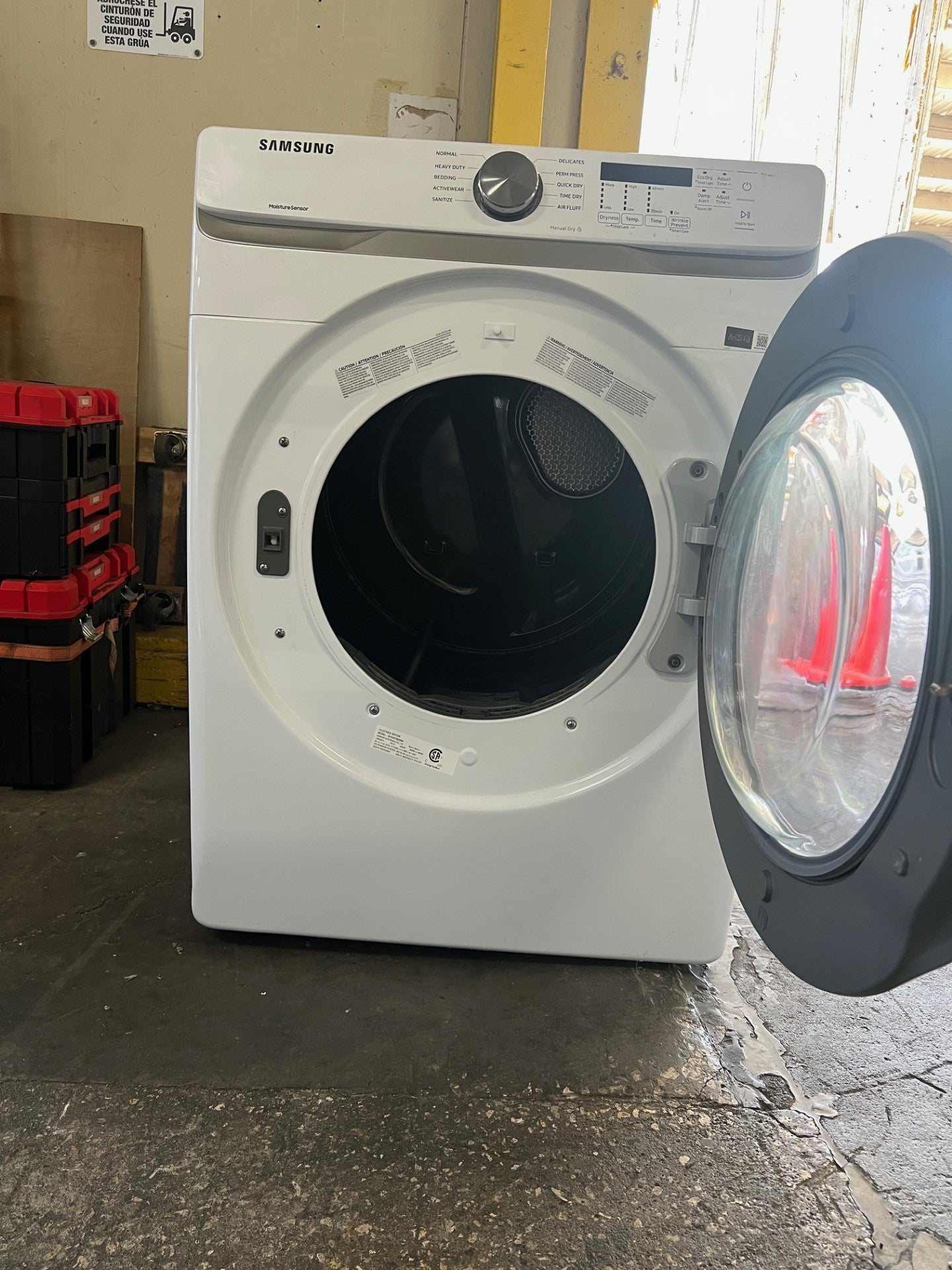 Samsung 7.5 cu. ft. Stackable Vented Electric Dryer with Sensor Dry in White